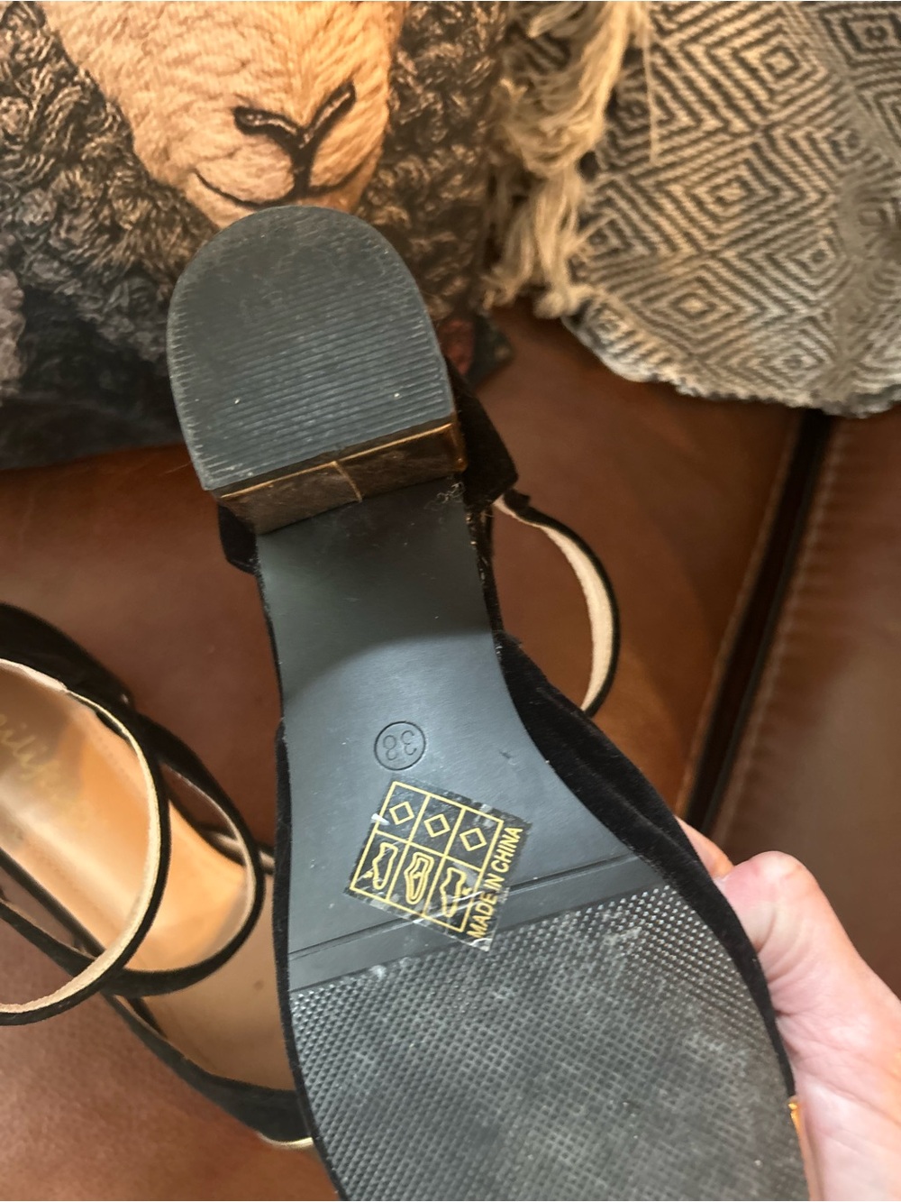 Block heel pumps - Picture 9 of 11